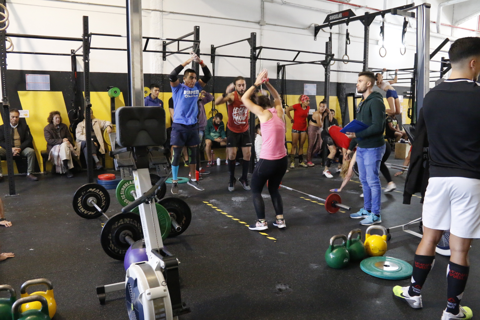 Competición solidaria en el box de Fuenlabrada