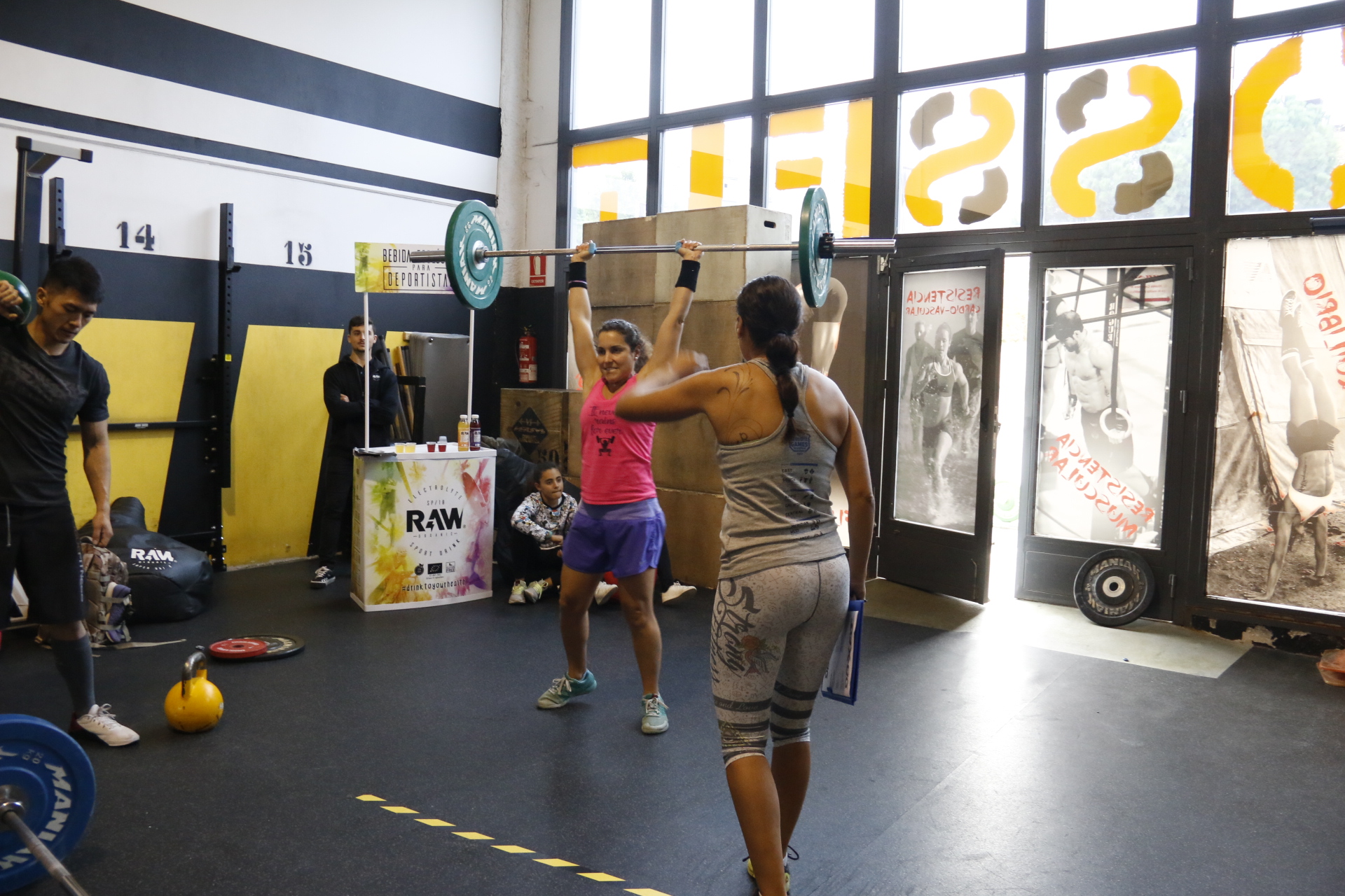 Competición solidaria en el box de Fuenlabrada